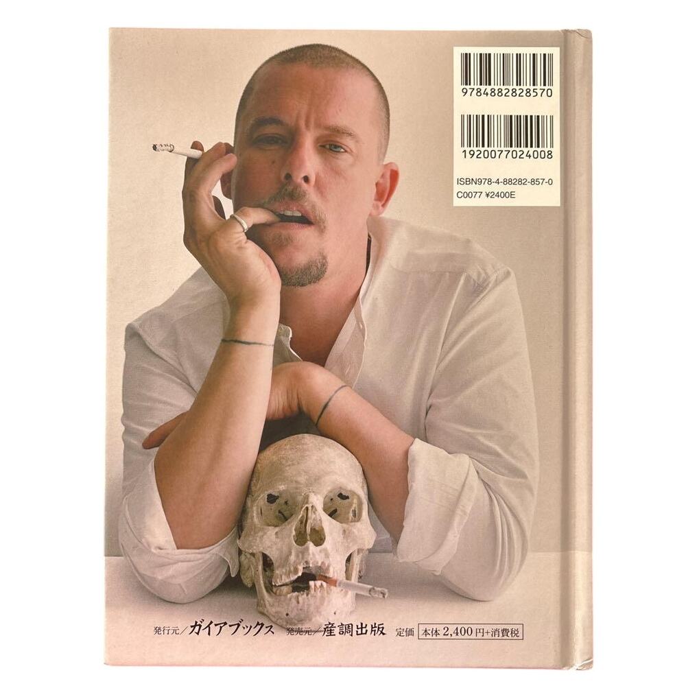 VOGUE ON Alexander McQueen